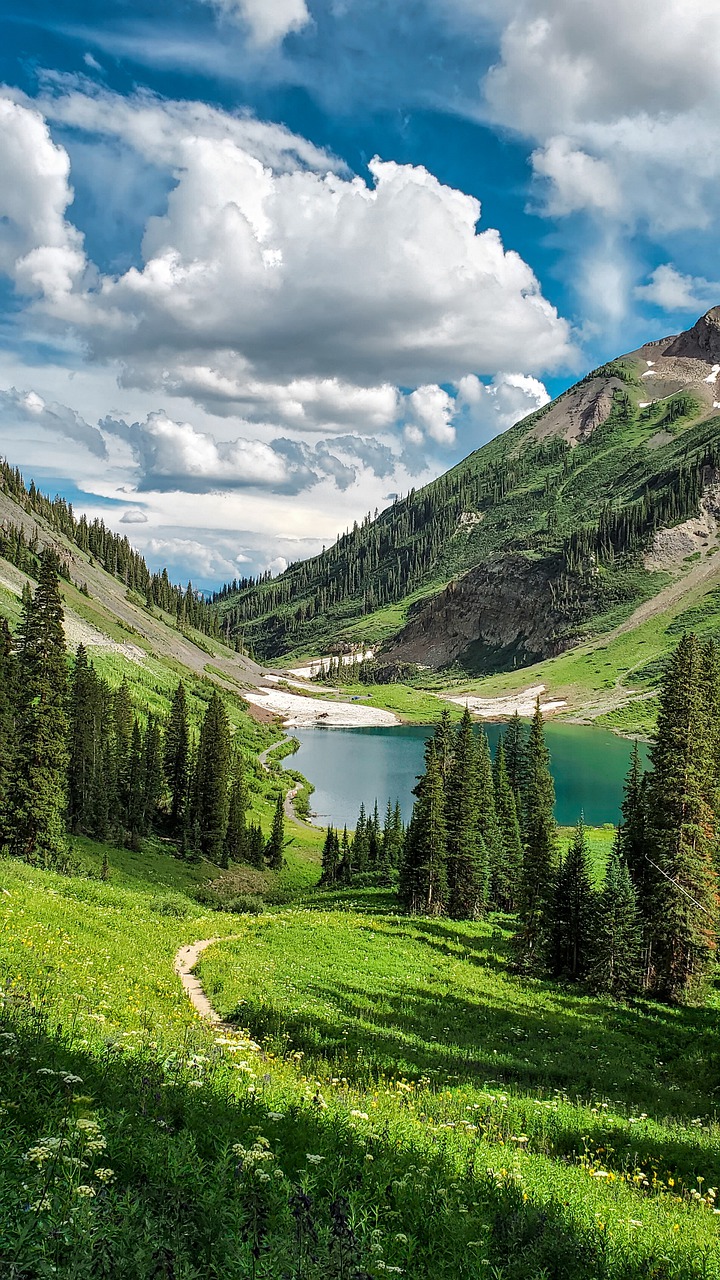 Alpine lake